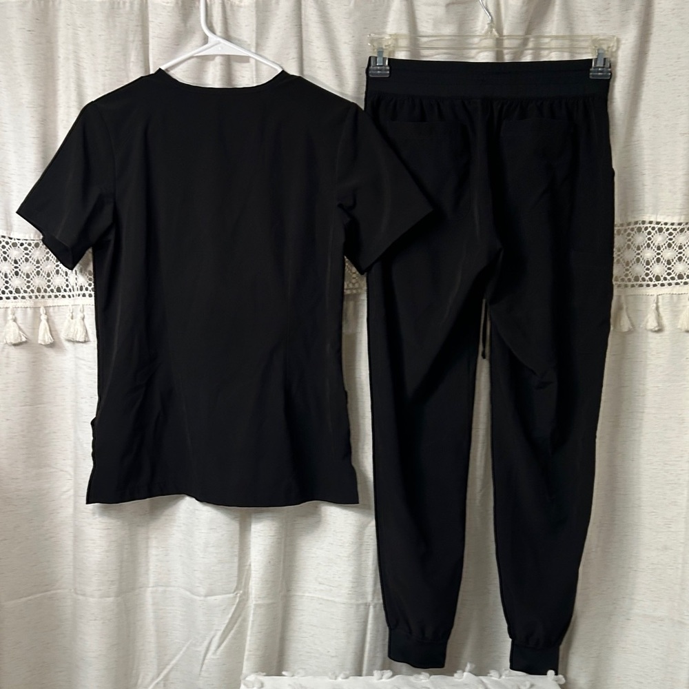 Women's Black Scrub Jogger Set - Comfortable Medical Track Pants & Top - Picture 3 of 6